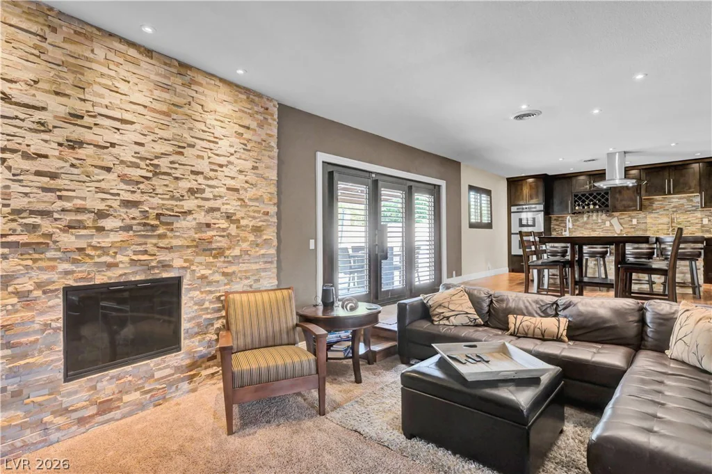 2712 Oakey, Las Vegas, NV 89102