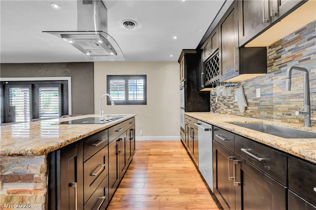 2712 Oakey, Las Vegas, NV 89102