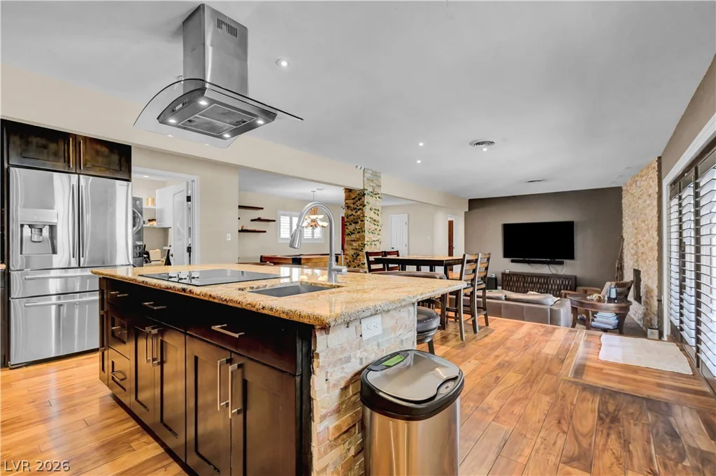 2712 Oakey, Las Vegas, NV 89102