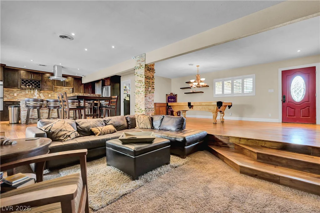 2712 Oakey, Las Vegas, NV 89102