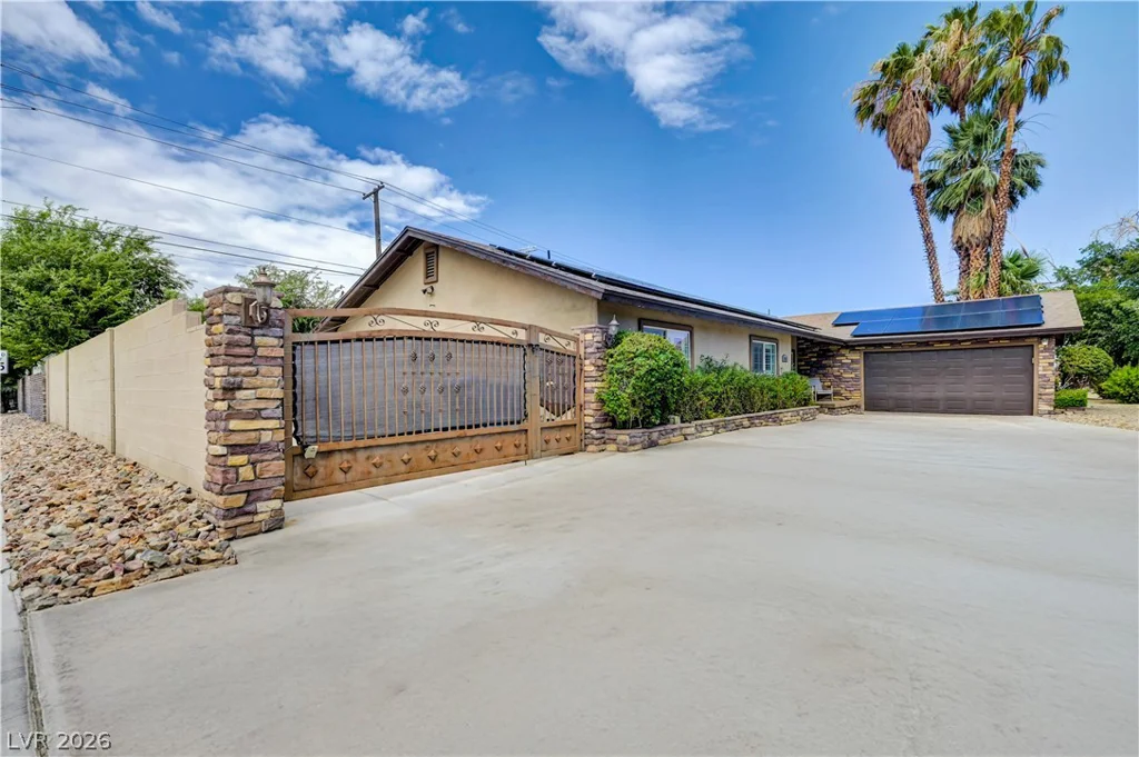 2712 Oakey, Las Vegas, NV 89102