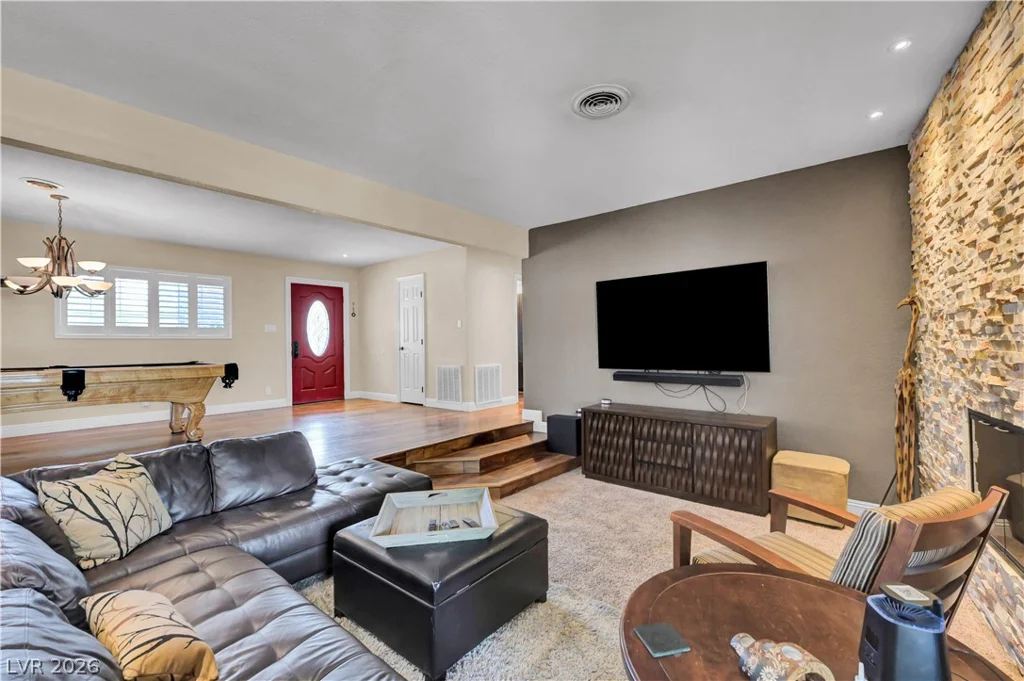 2712 Oakey, Las Vegas, NV 89102