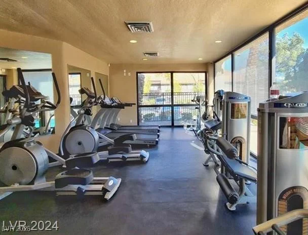 5062 Rainbow, Las Vegas, NV 89118