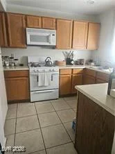 5062 Rainbow, Las Vegas, NV 89118
