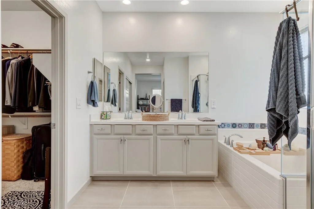 689 Rogue Wave, Las Vegas, NV 89138