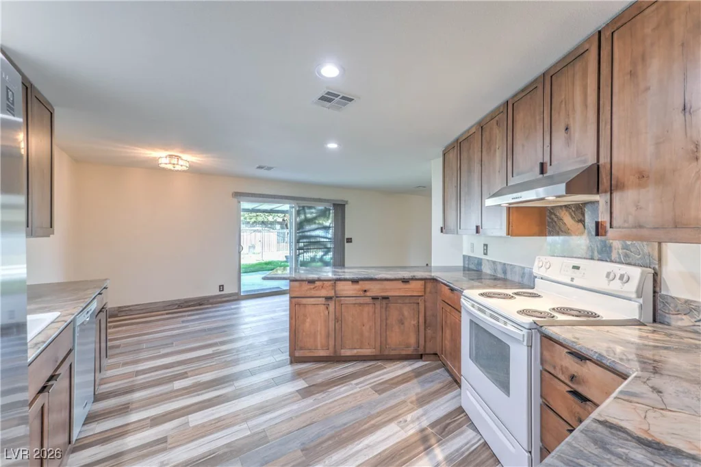 5854 Alfred, Las Vegas, NV 89108