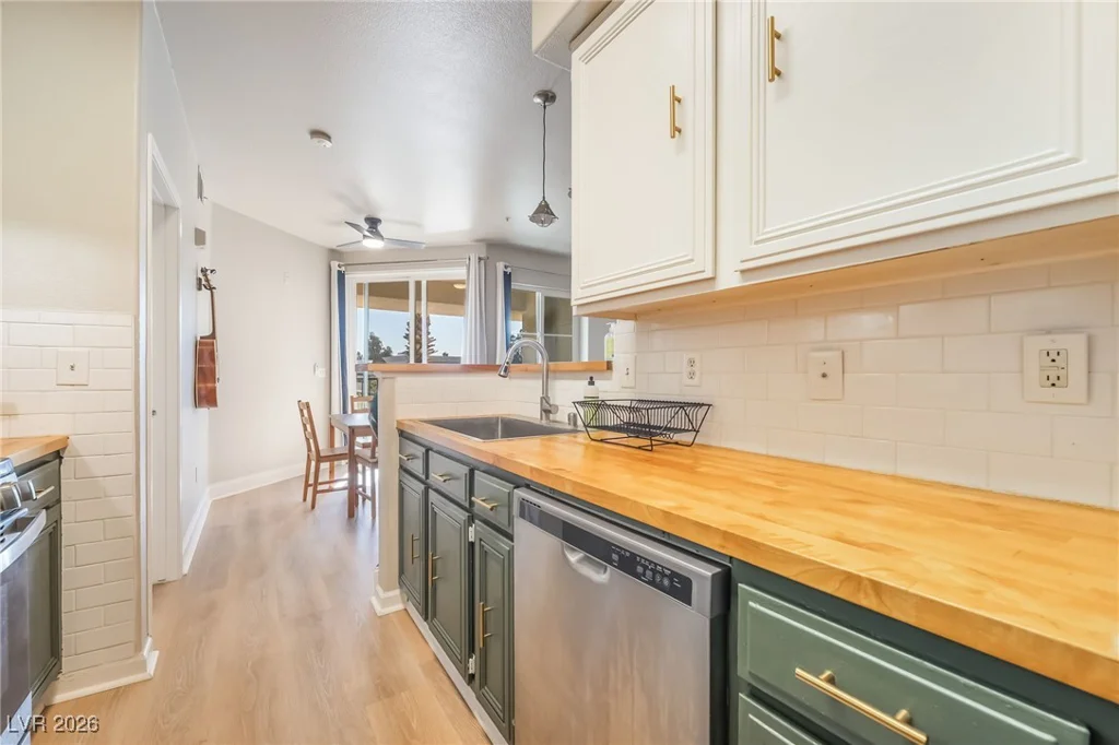 7189 Durango, Las Vegas, NV 89113