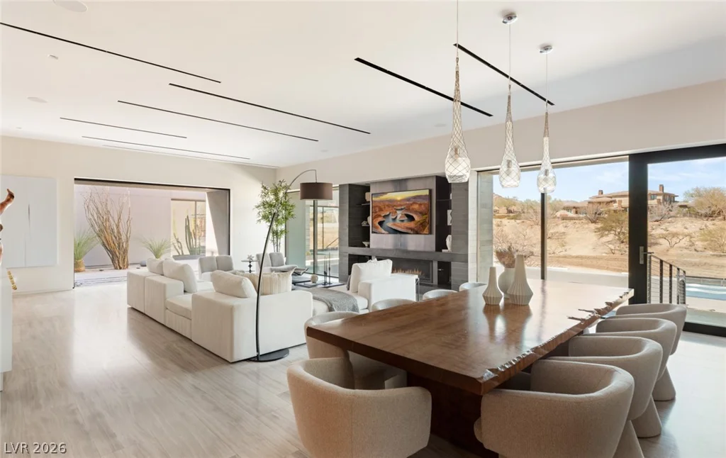 20 Soaring Bird, Las Vegas, NV 89135