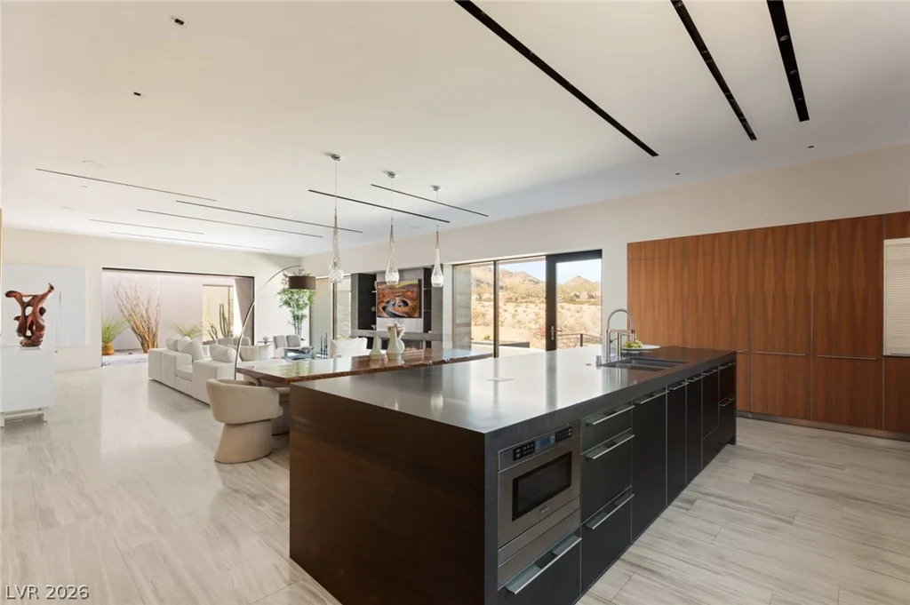 20 Soaring Bird, Las Vegas, NV 89135