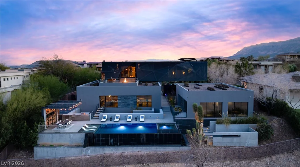 20 Soaring Bird, Las Vegas, NV 89135