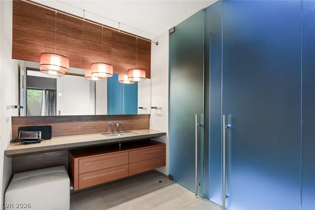 20 Soaring Bird, Las Vegas, NV 89135