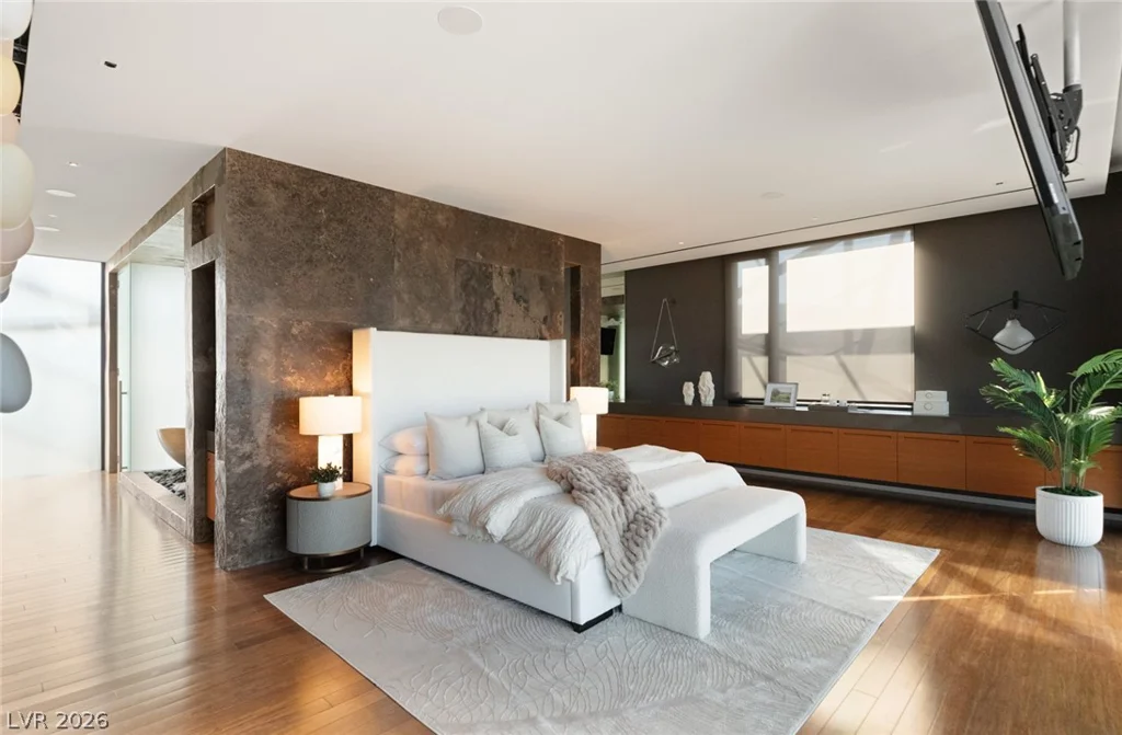 20 Soaring Bird, Las Vegas, NV 89135
