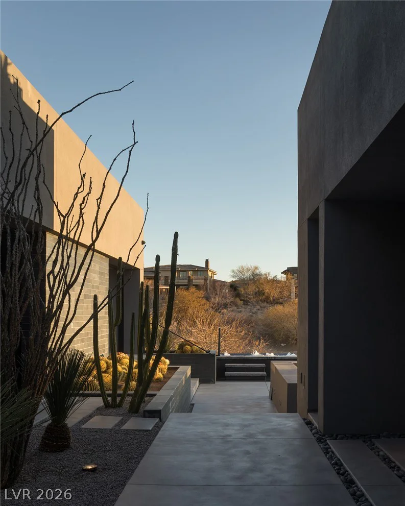20 Soaring Bird, Las Vegas, NV 89135