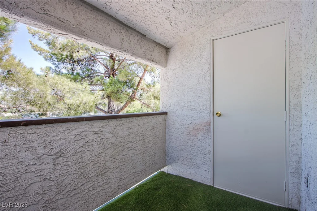 6617 Tropicana, Las Vegas, NV 89103
