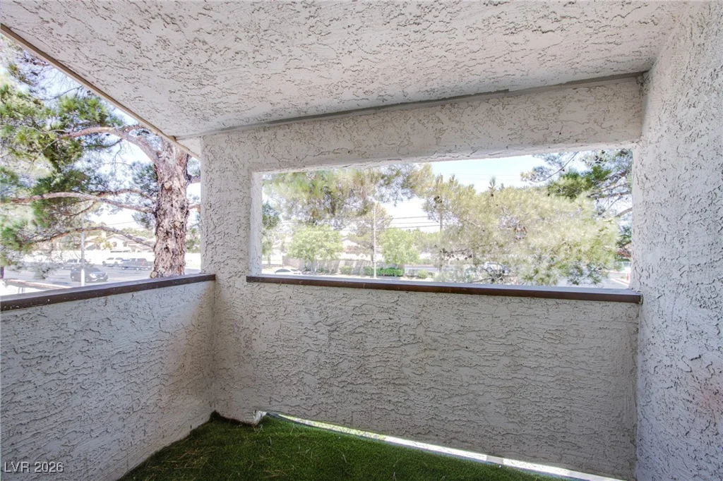 6617 Tropicana, Las Vegas, NV 89103