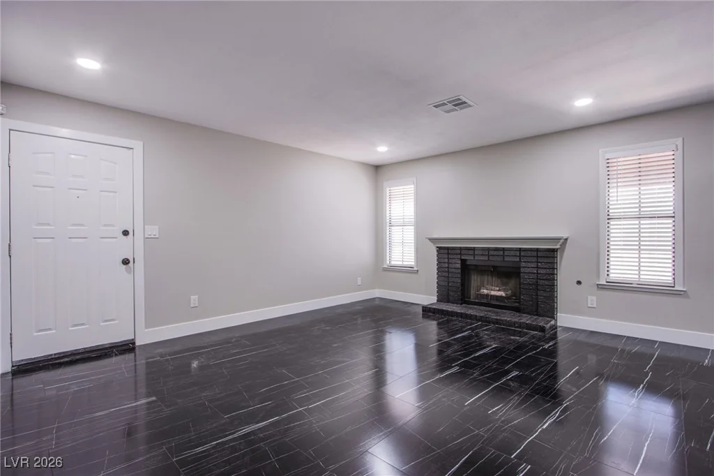 6617 Tropicana, Las Vegas, NV 89103