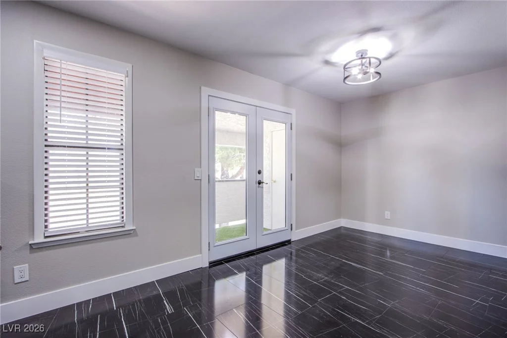6617 Tropicana, Las Vegas, NV 89103