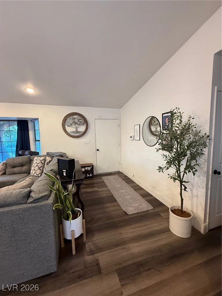 6624 Mountainwood, Las Vegas, NV 89103