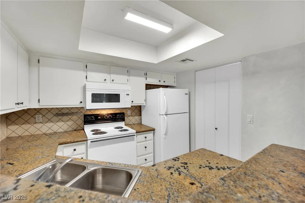 8600 Charleston, Las Vegas, NV 89117