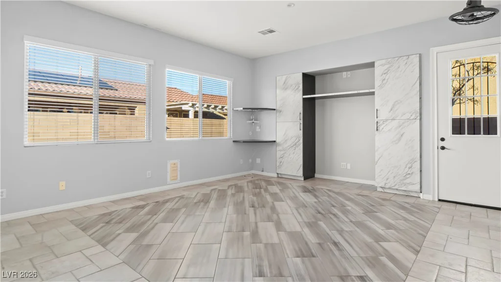 7166 Adobe Hills, Las Vegas, NV 89113