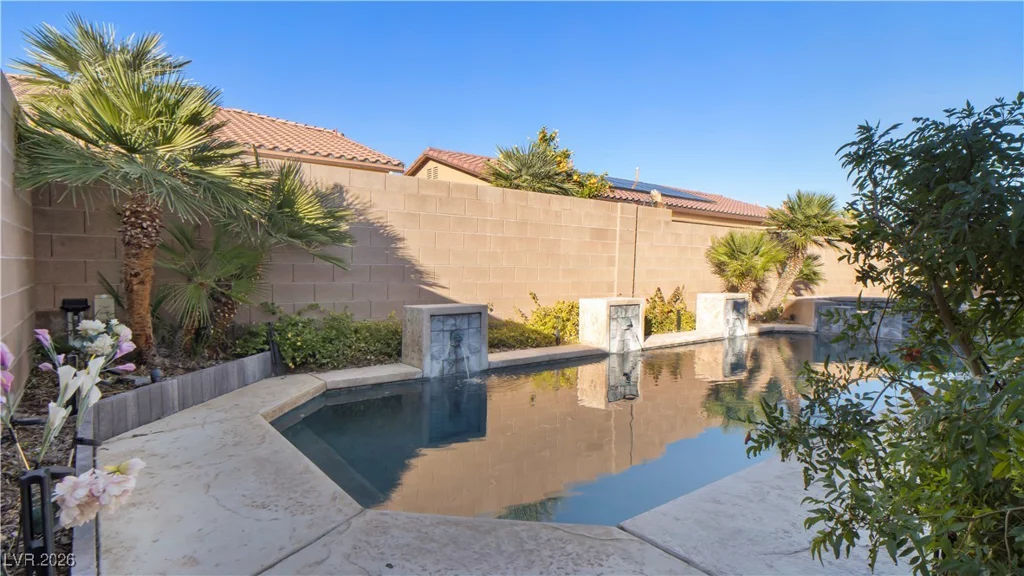 7166 Adobe Hills, Las Vegas, NV 89113