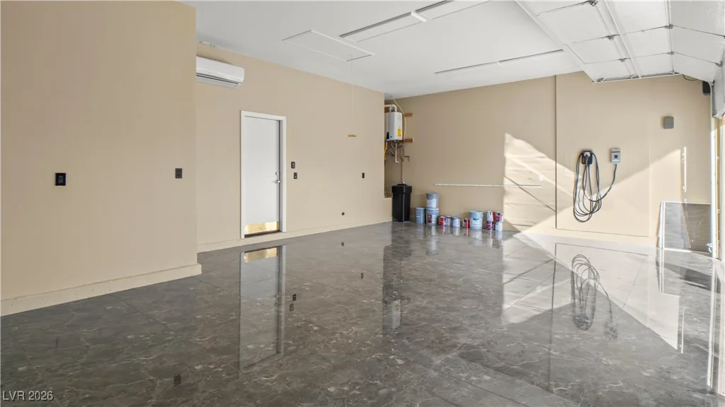 7166 Adobe Hills, Las Vegas, NV 89113