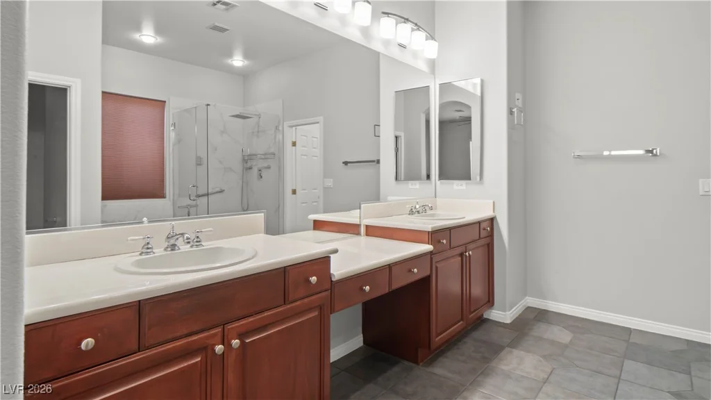7166 Adobe Hills, Las Vegas, NV 89113