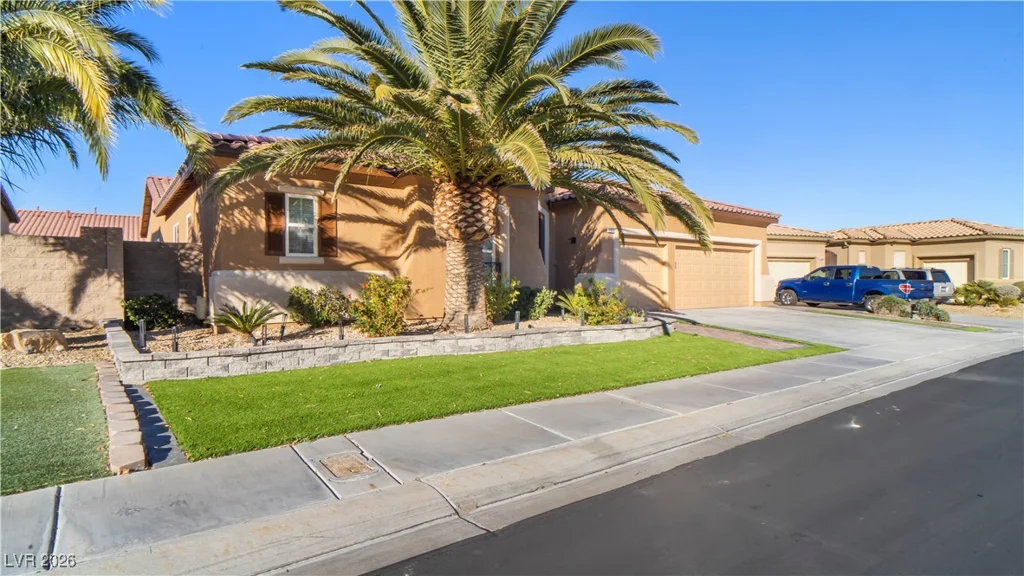 7166 Adobe Hills, Las Vegas, NV 89113