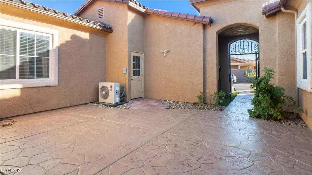 7166 Adobe Hills, Las Vegas, NV 89113