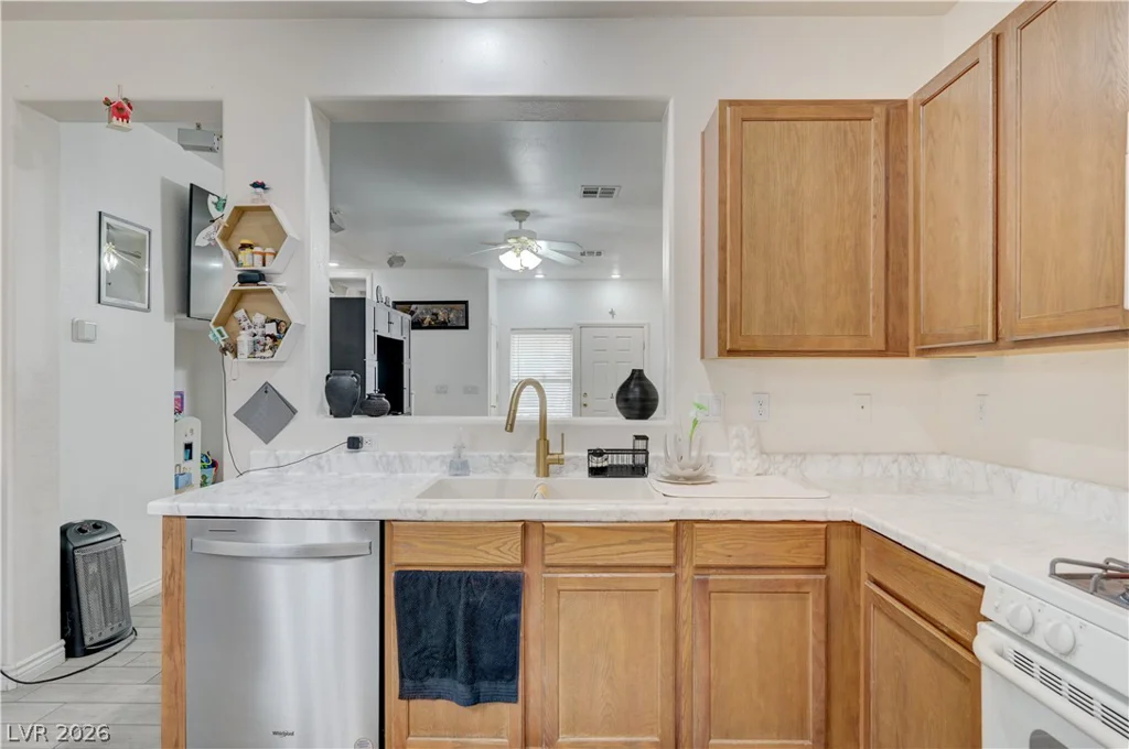 6837 Silver Eagle, Las Vegas, NV 89122