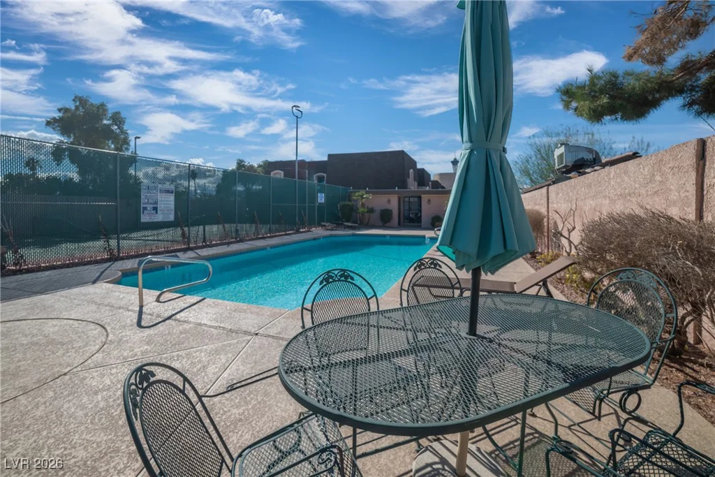 1301 St Louis, Las Vegas, NV 89104