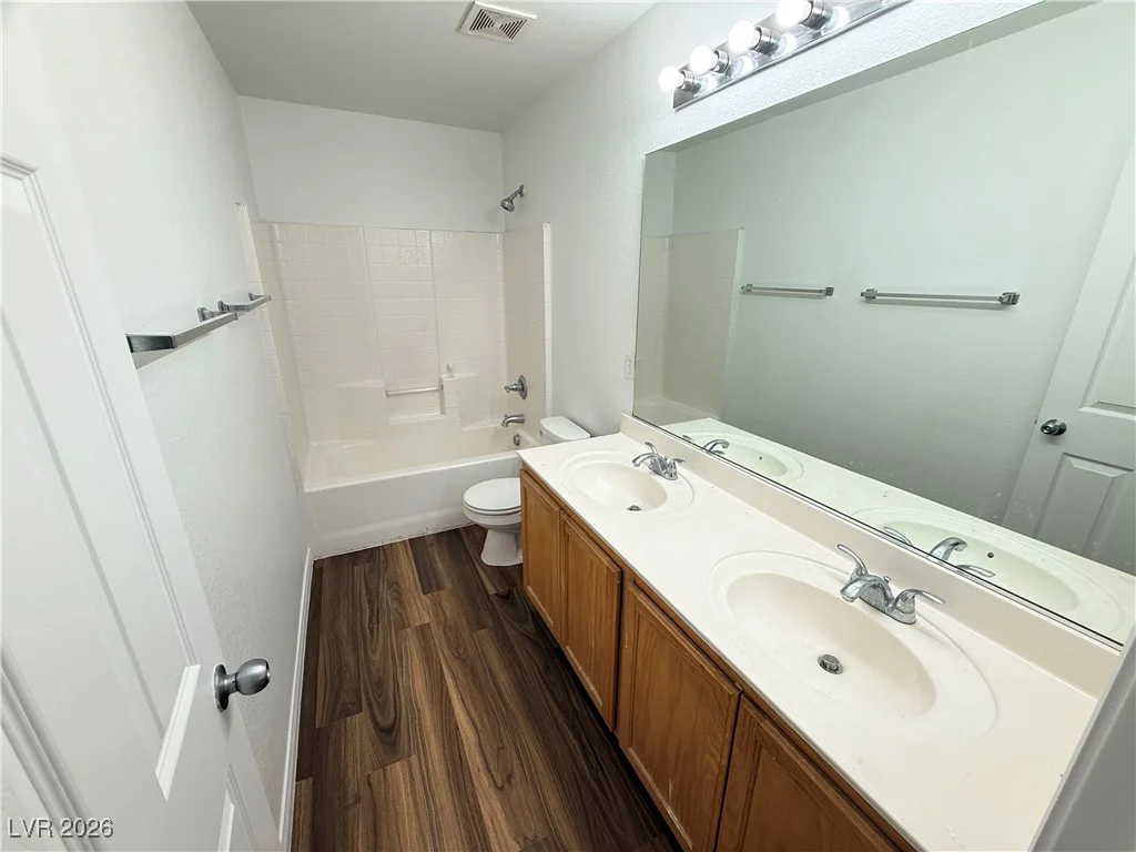 8921 Charles Thomas, Las Vegas, NV 89149