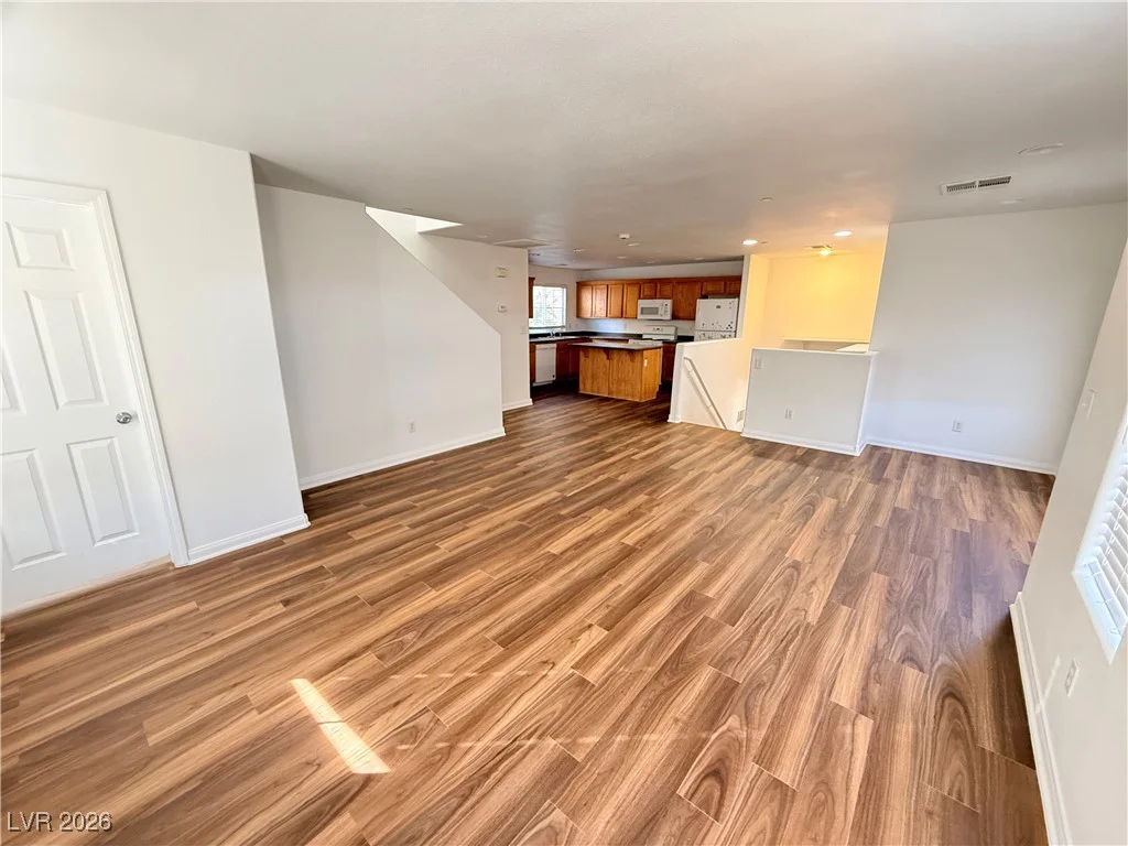8921 Charles Thomas, Las Vegas, NV 89149