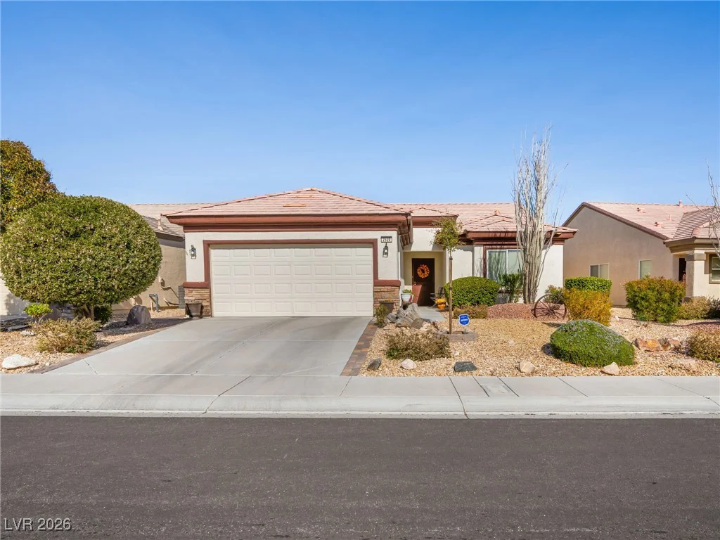 2520 Mourning Warbler, North Las Vegas, NV 89084