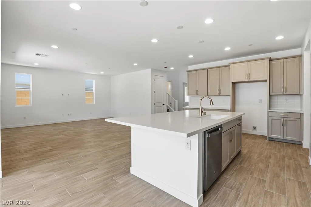 23 Fairdale, Henderson, NV 89011
