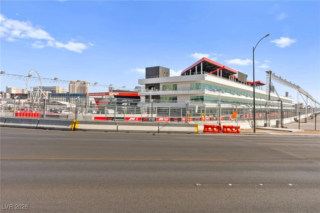 205 Harmon, Las Vegas, NV 89169