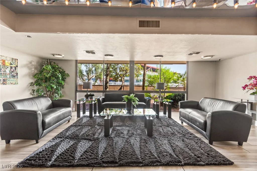 205 Harmon, Las Vegas, NV 89169