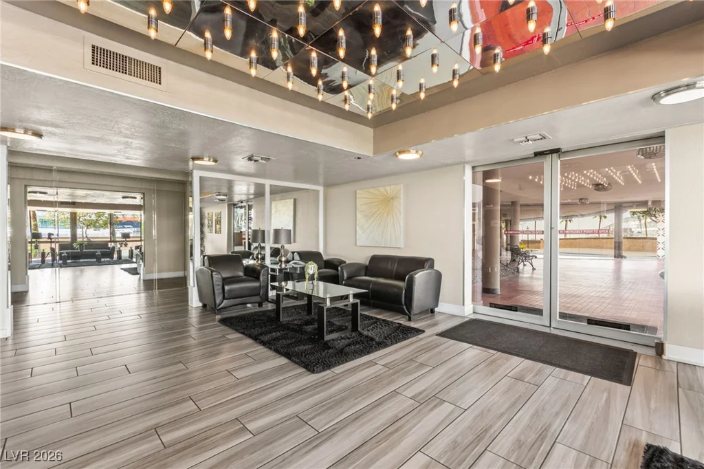 205 Harmon, Las Vegas, NV 89169