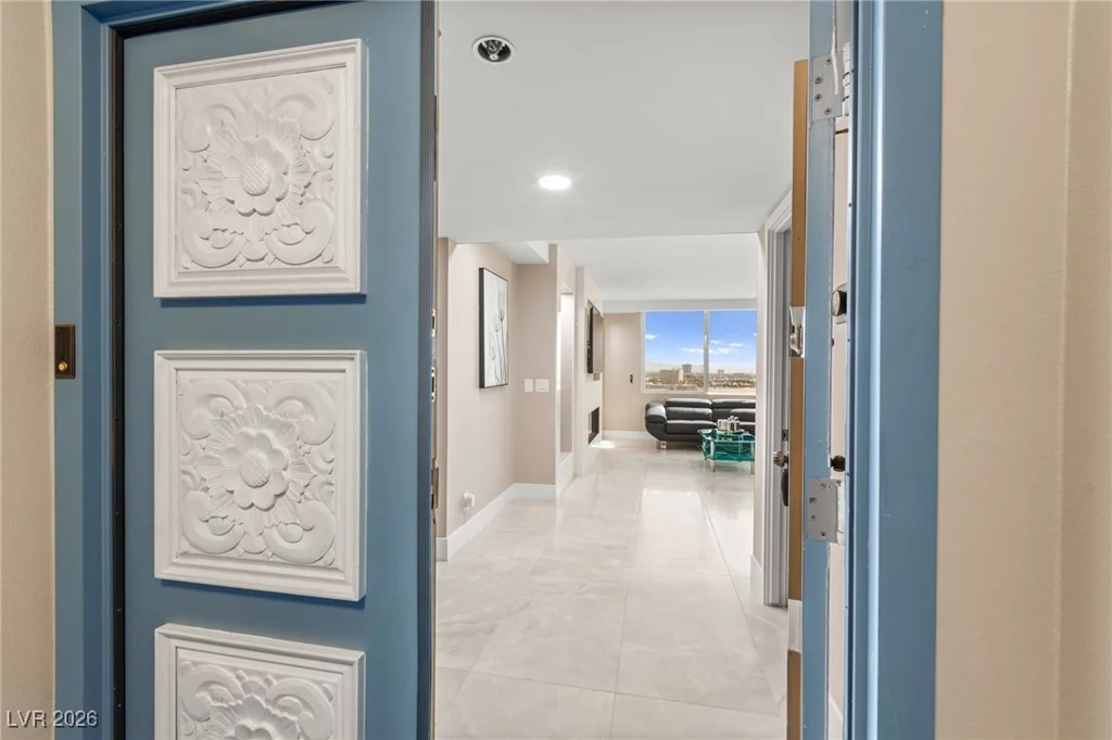 205 Harmon, Las Vegas, NV 89169