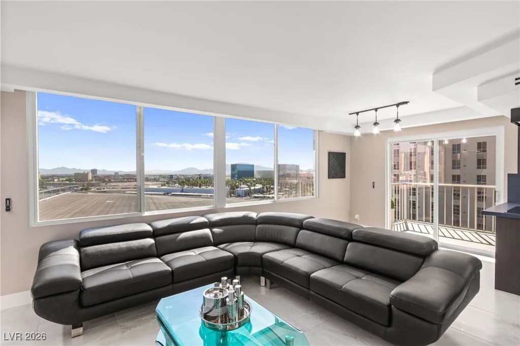 205 Harmon, Las Vegas, NV 89169