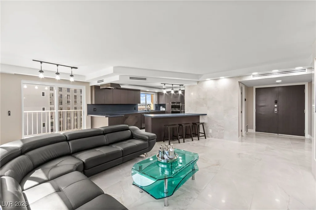 205 Harmon, Las Vegas, NV 89169