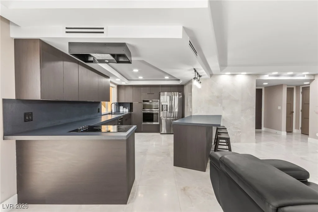 205 Harmon, Las Vegas, NV 89169