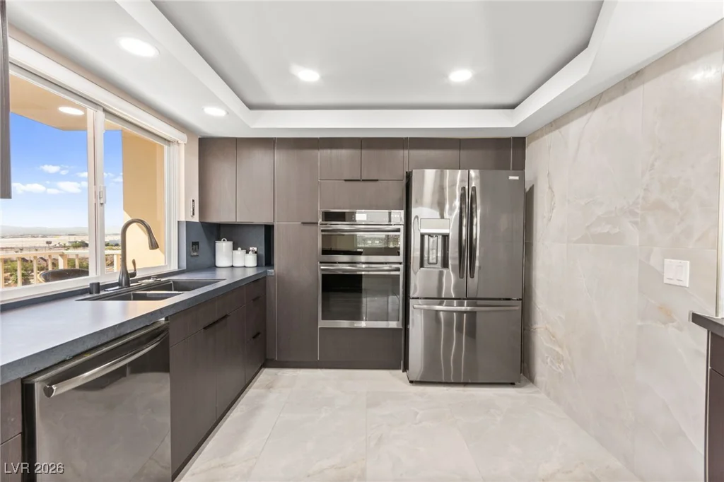 205 Harmon, Las Vegas, NV 89169