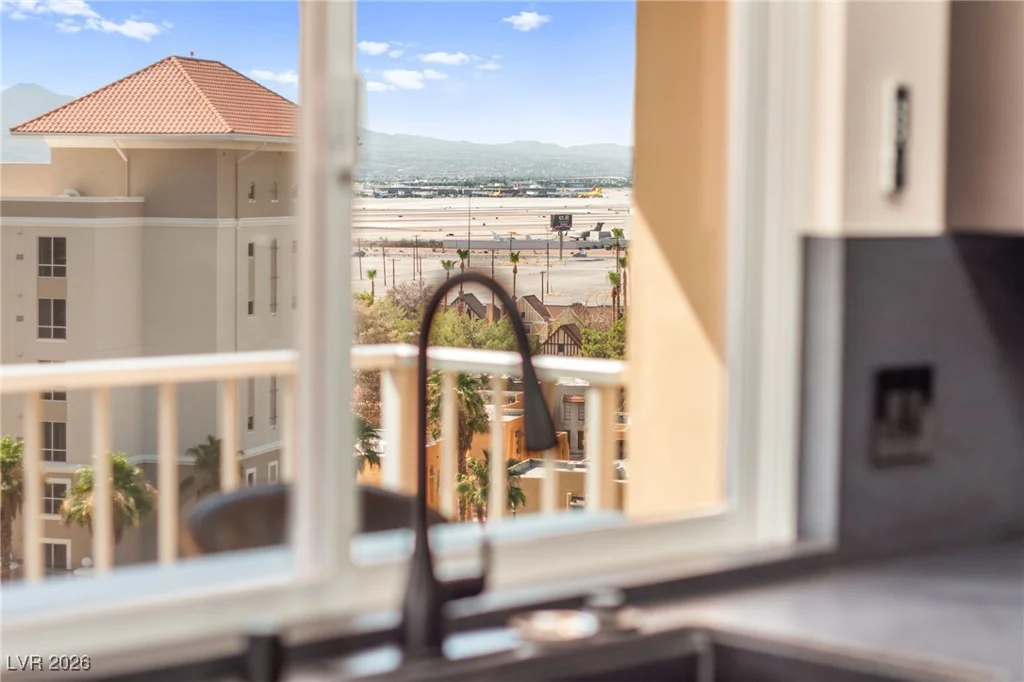 205 Harmon, Las Vegas, NV 89169