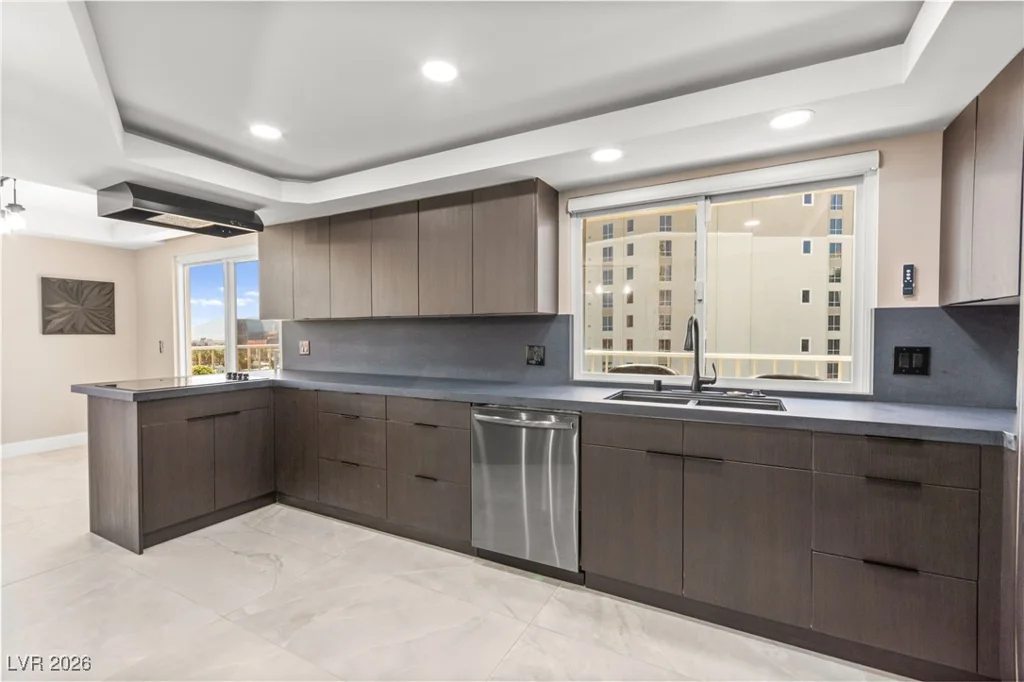 205 Harmon, Las Vegas, NV 89169