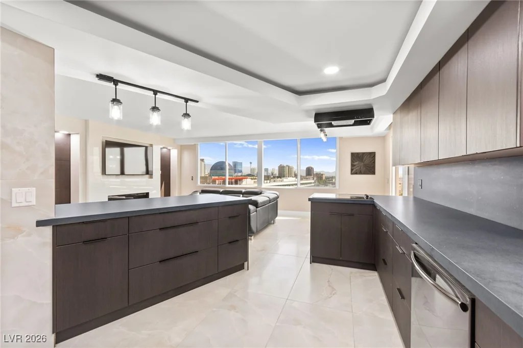 205 Harmon, Las Vegas, NV 89169