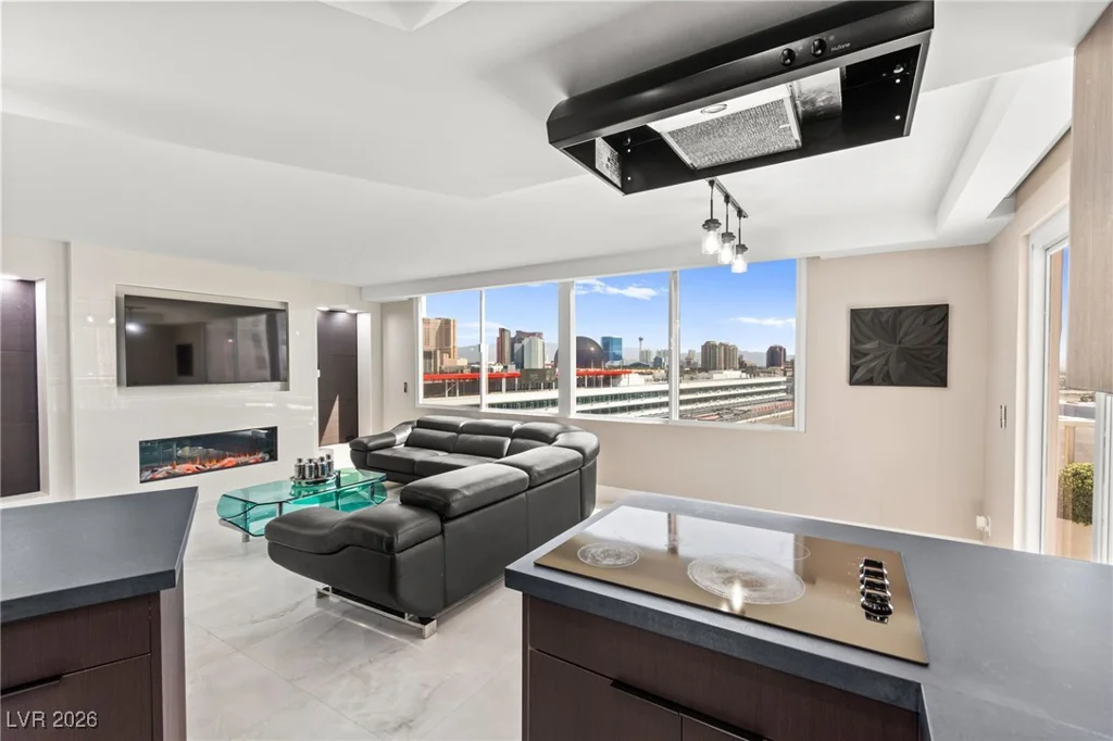205 Harmon, Las Vegas, NV 89169