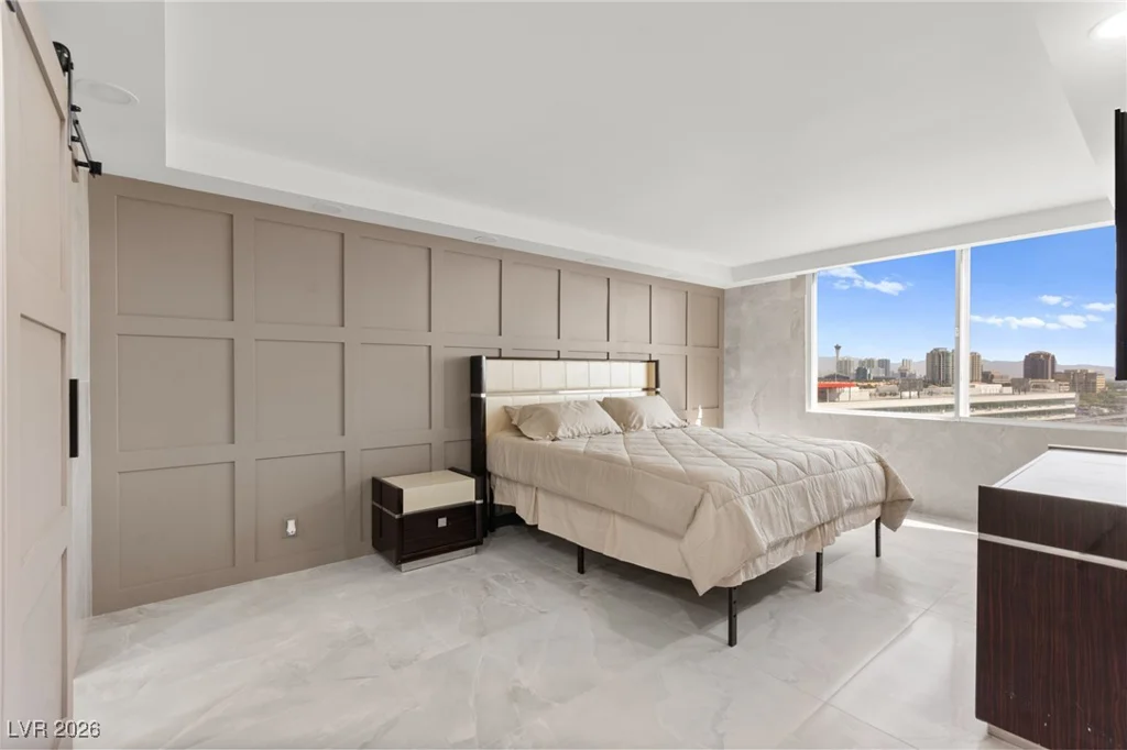 205 Harmon, Las Vegas, NV 89169