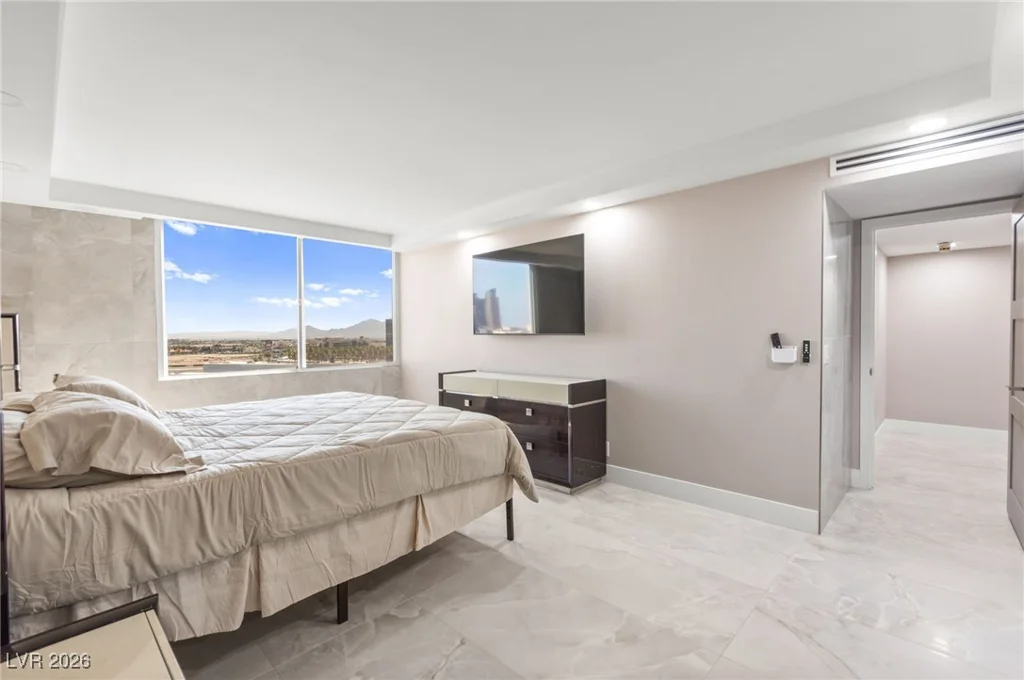 205 Harmon, Las Vegas, NV 89169