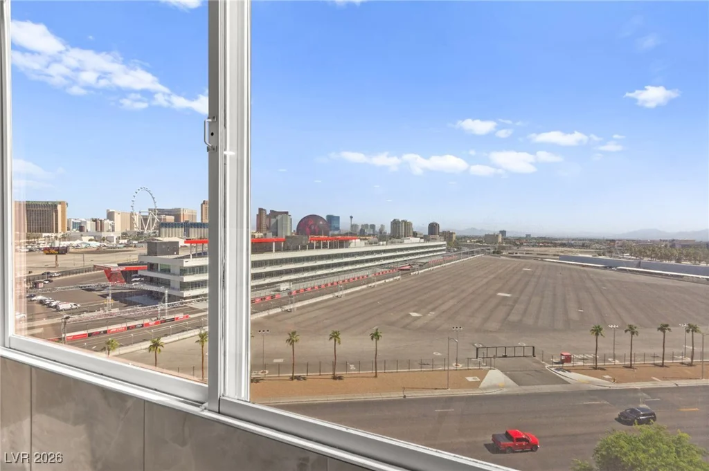 205 Harmon, Las Vegas, NV 89169